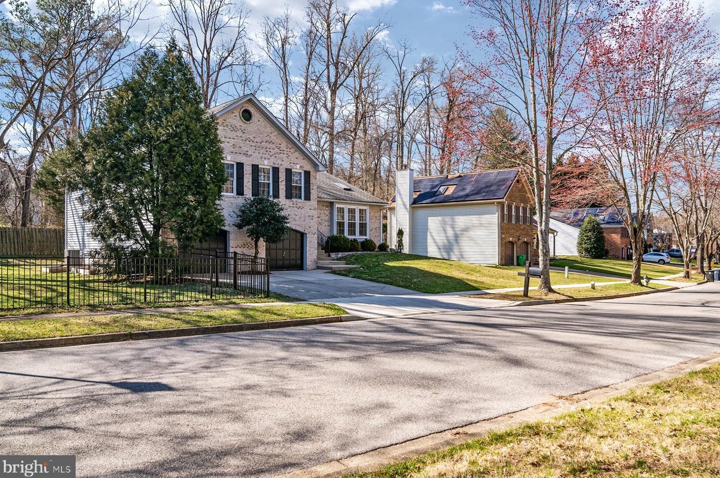 7200 Old Chapel Dr, Bowie, MD 20715