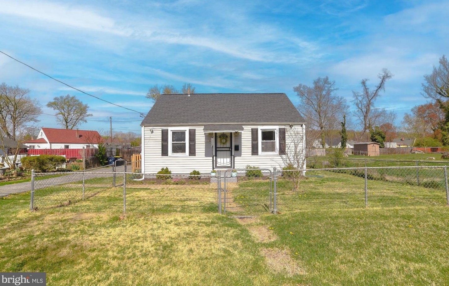 213 Seneca Dr, Oxon Hill, MD 20745-1222