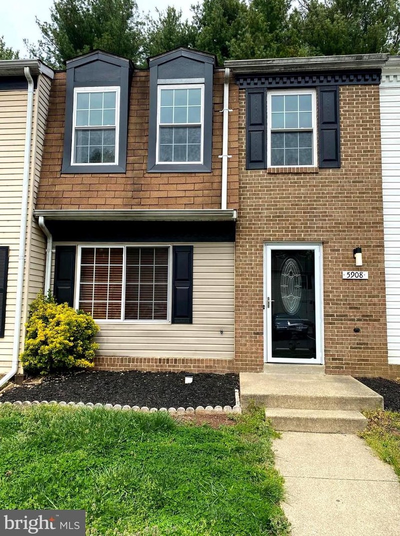 5908 Applegarth Pl, Capitol Heights, MD 20743-4239