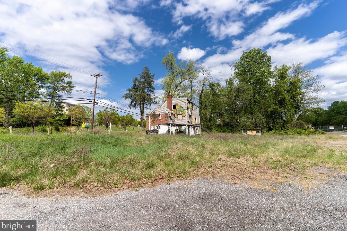 6701 Central Ave, Capitol Heights MD  20743-2554 exterior