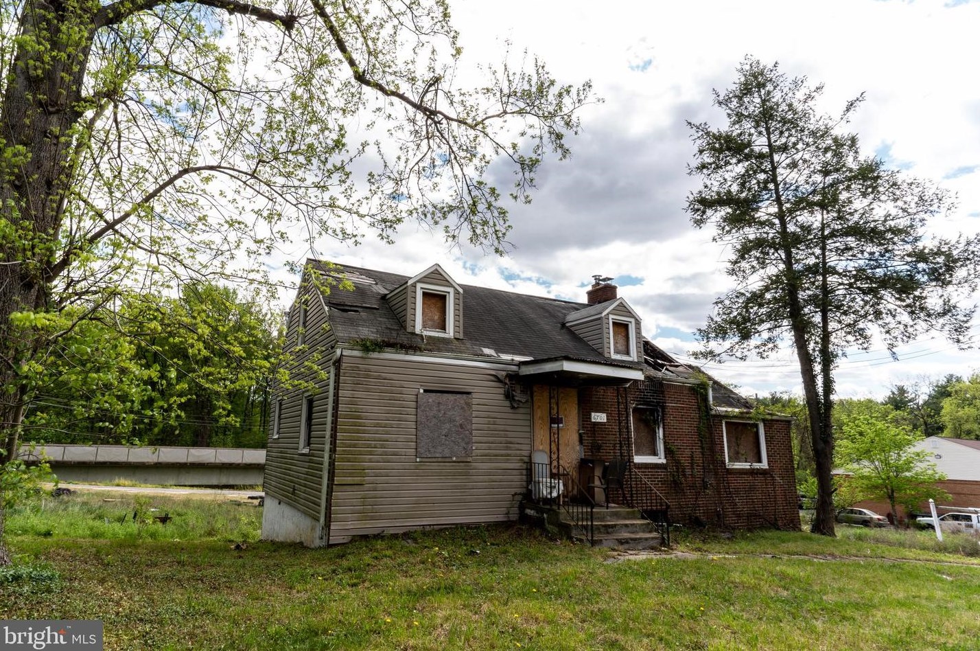 6701 Central Ave, Capitol Heights MD  20743-2554 exterior