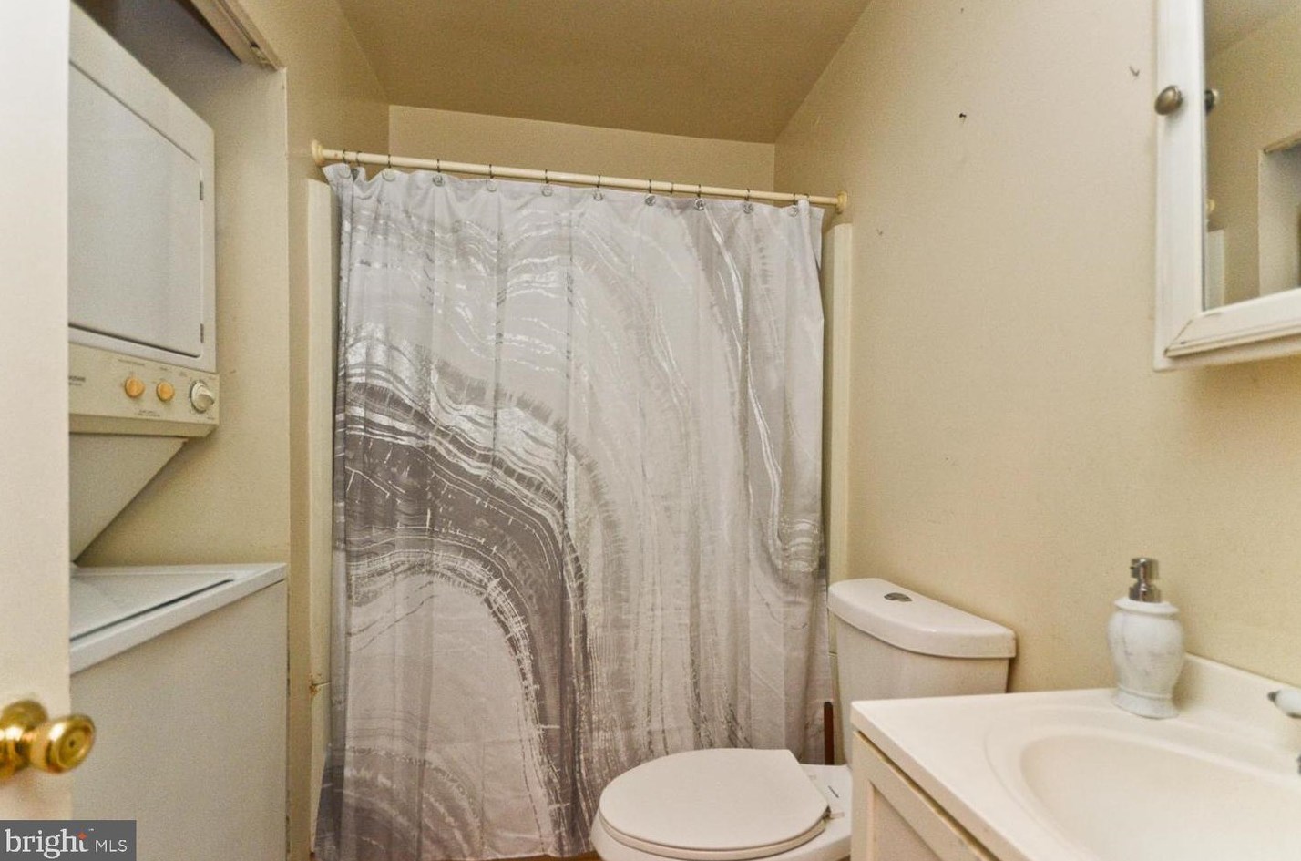 5815 Folgate Ct, Capitol Heights MD  20743-4241 exterior