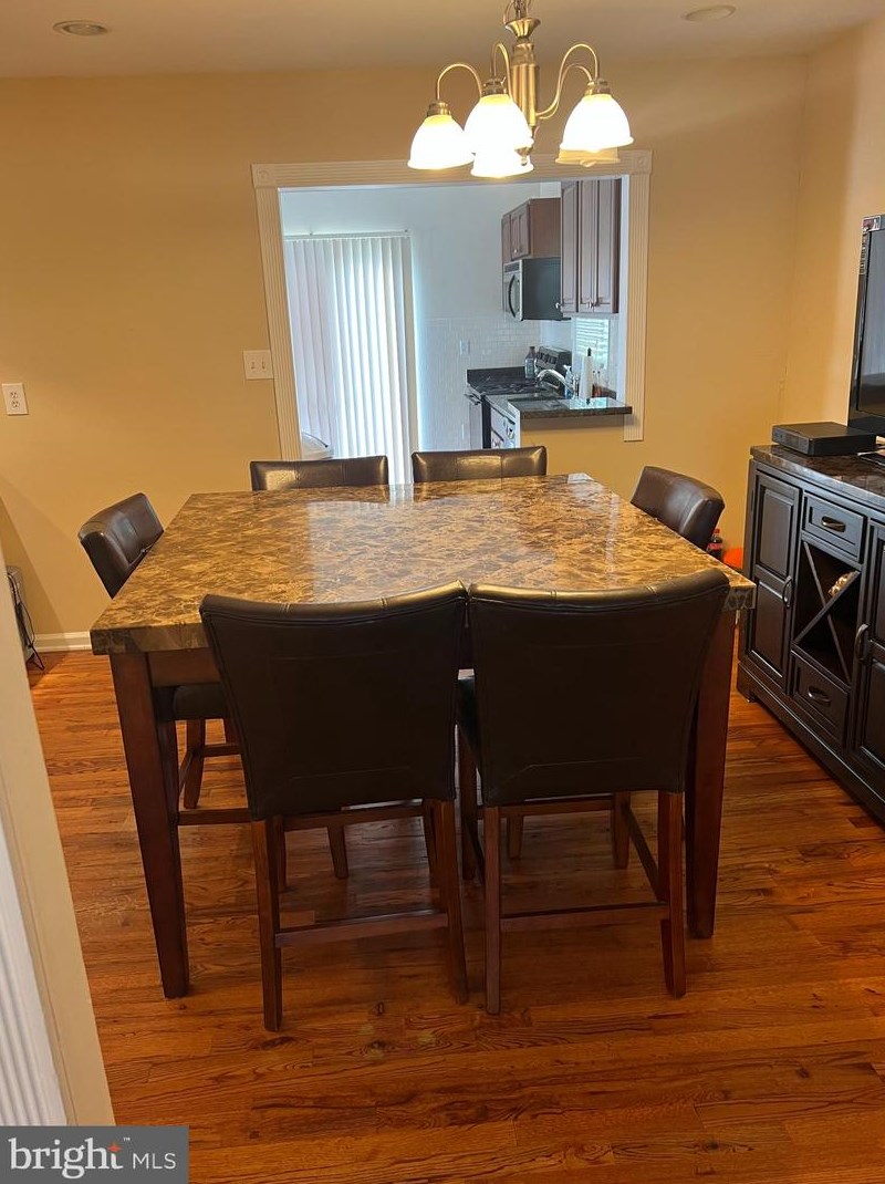 9511 Dalmatia Dr, Clinton MD  20735-4404 exterior