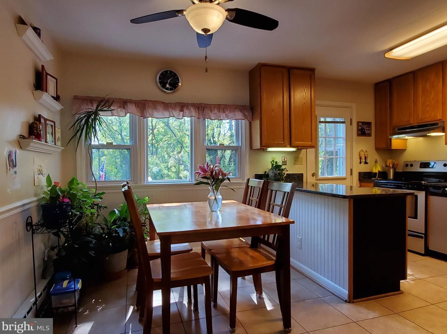305 Cedar Ridge Dr, Oxon Hill, MD 20745