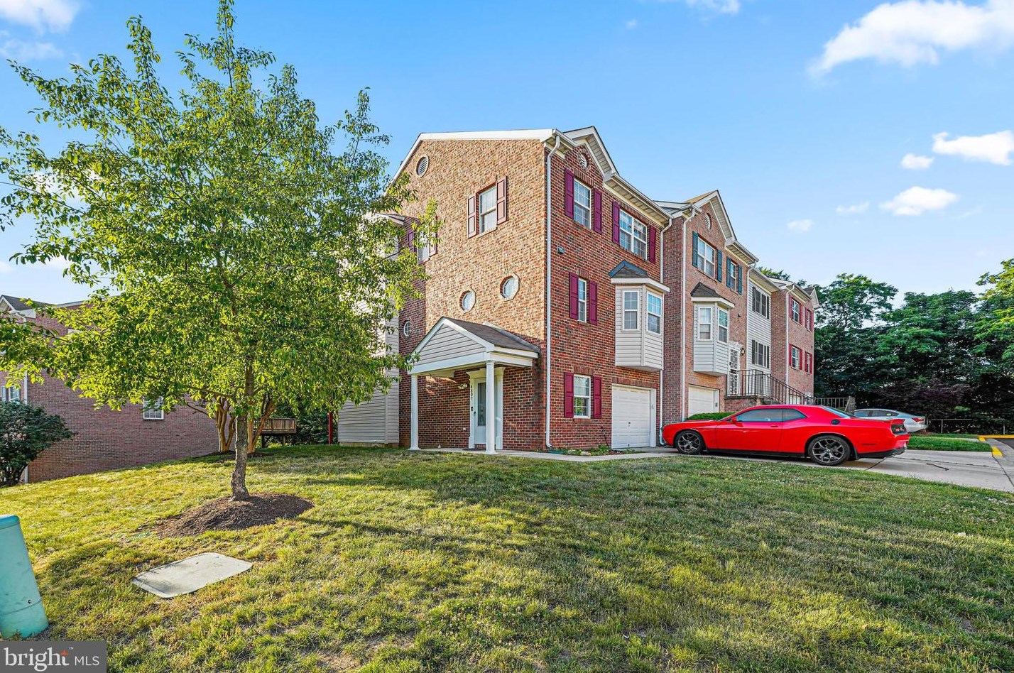 4807 Cowslip Ct, Oxon Hill MD  20745-3406 exterior