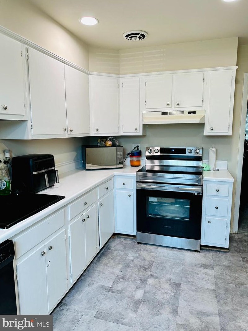 5110 Clacton Ave, Suitland, MD 20746-3828