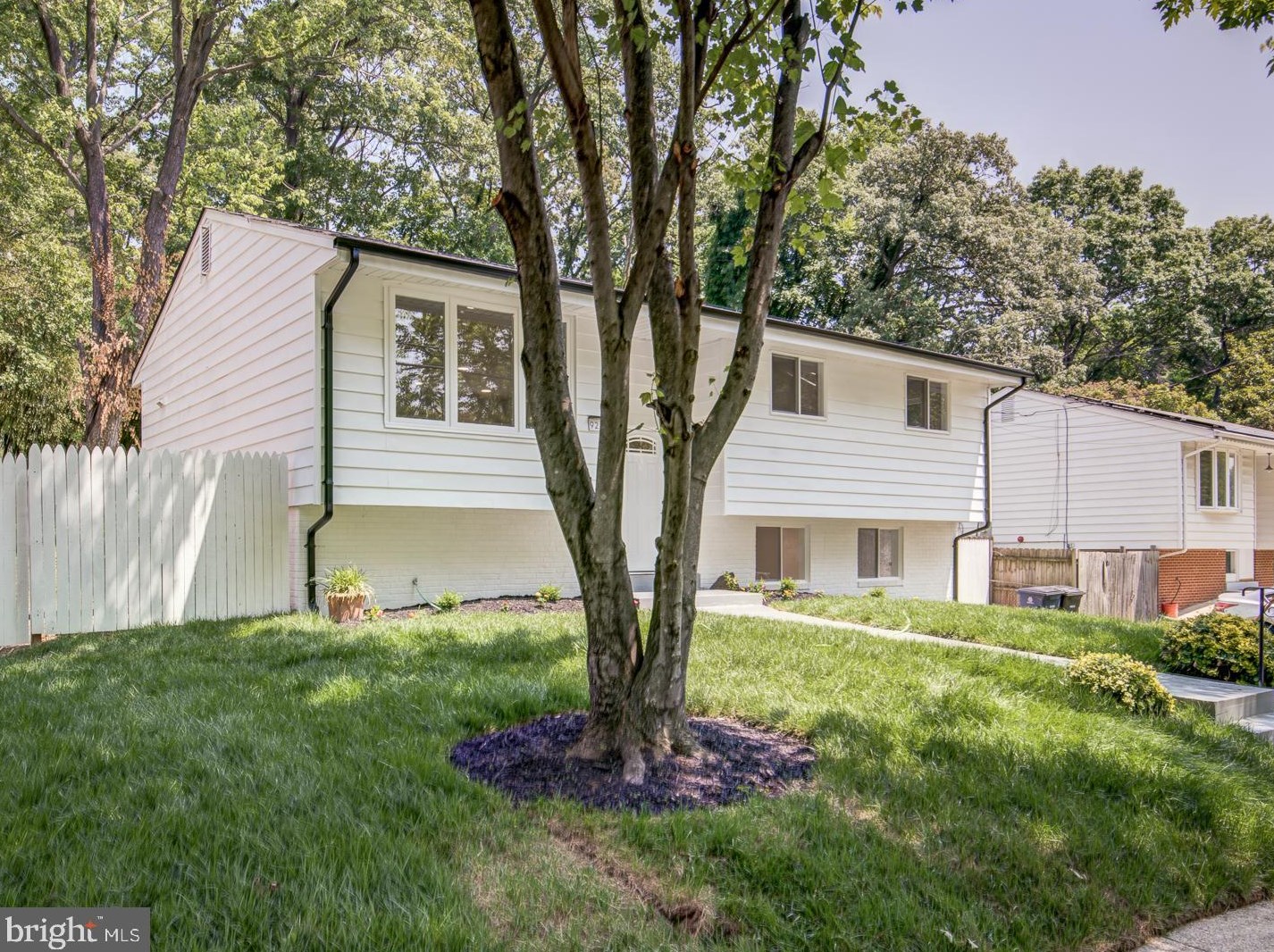 9214 Rolling View Dr, Lanham, MD 20706-2458