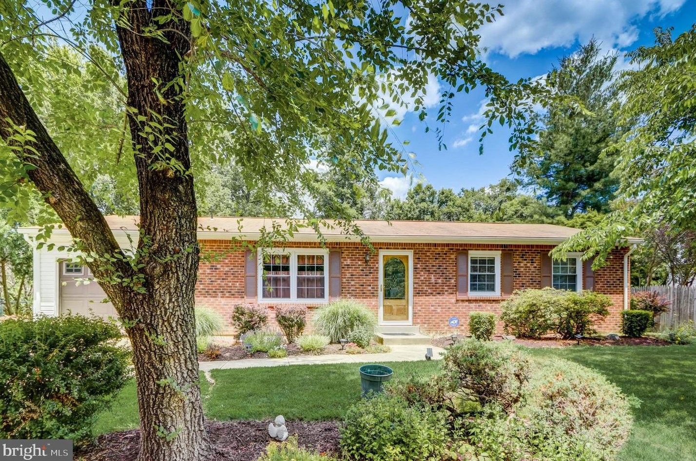 9313 Linhurst Dr, Clinton, MD 20735-2950