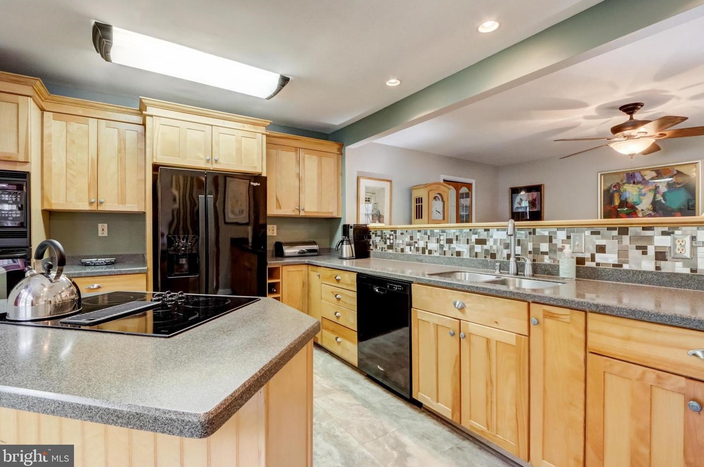 9313 Linhurst Dr, Clinton MD 20735-2950 exterior