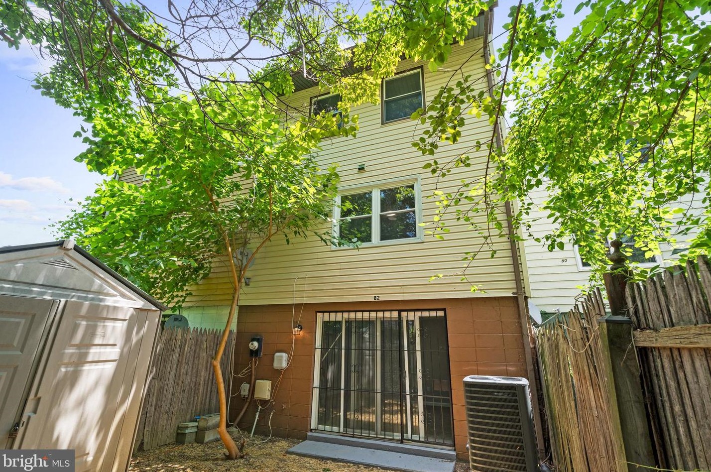 82 Daimler Dr, Capitol Heights MD  20743-2757 exterior