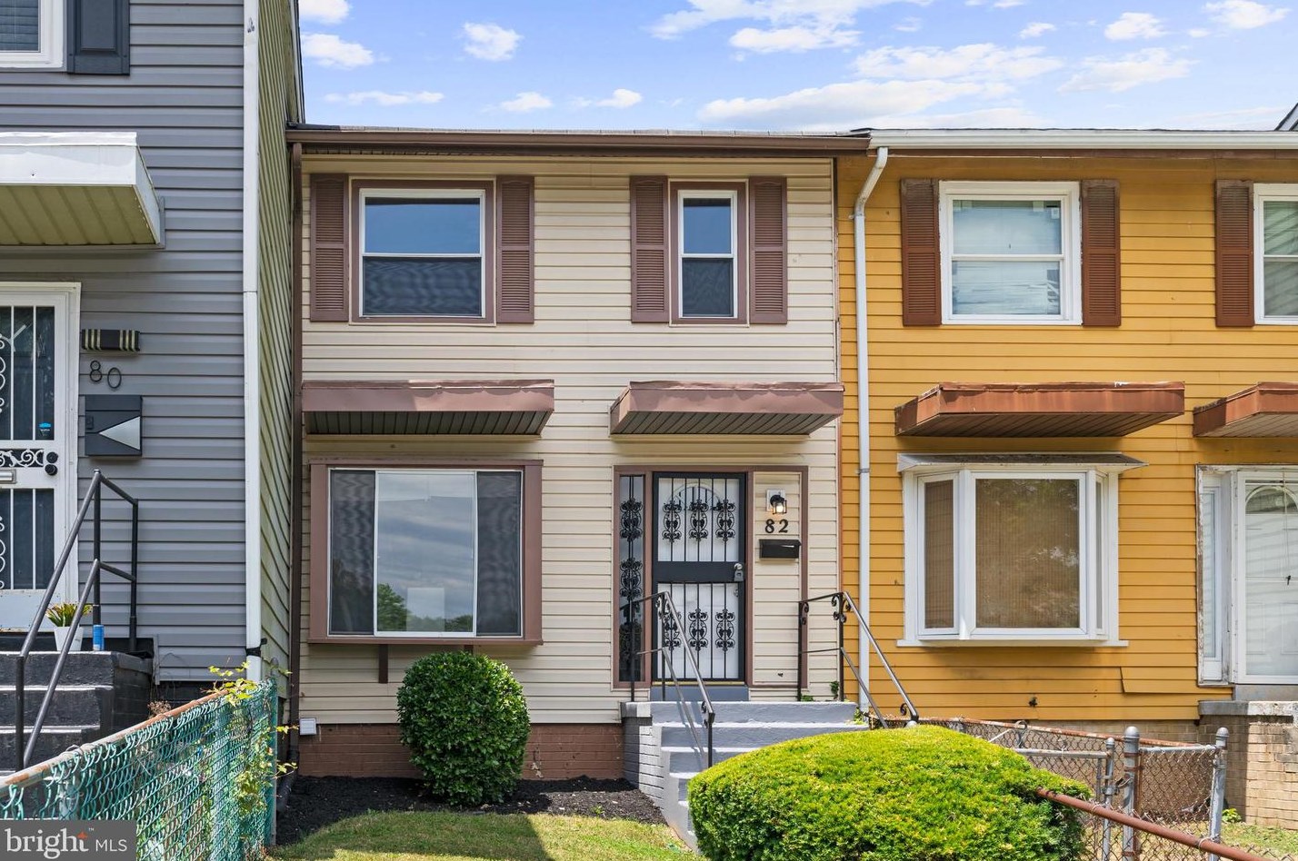 82 Daimler Dr, Capitol Heights, MD 20743-2757