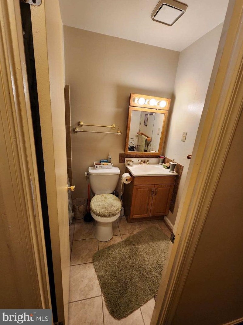 9507 Dalmatia Dr, Clinton MD  20735-4404 exterior