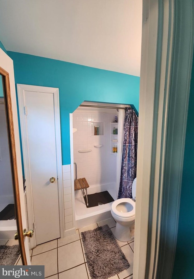 9507 Dalmatia Dr, Clinton MD  20735-4404 exterior