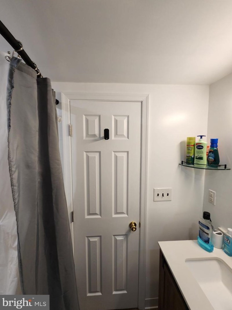 9507 Dalmatia Dr, Clinton MD  20735-4404 exterior