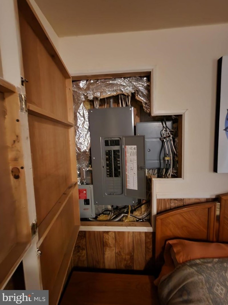 9507 Dalmatia Dr, Clinton MD  20735-4404 exterior