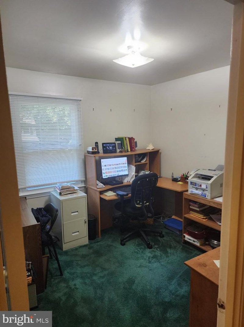 9507 Dalmatia Dr, Clinton MD  20735-4404 exterior