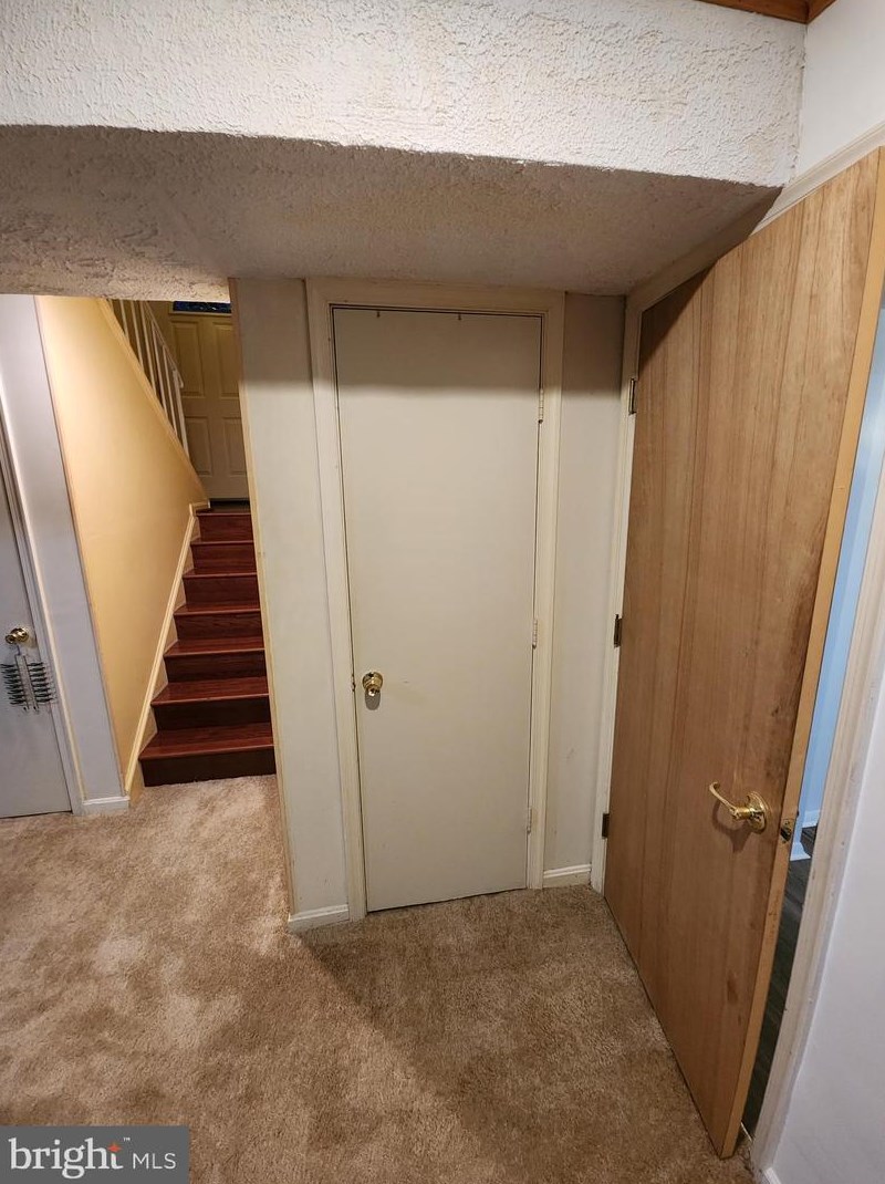 9507 Dalmatia Dr, Clinton MD  20735-4404 exterior