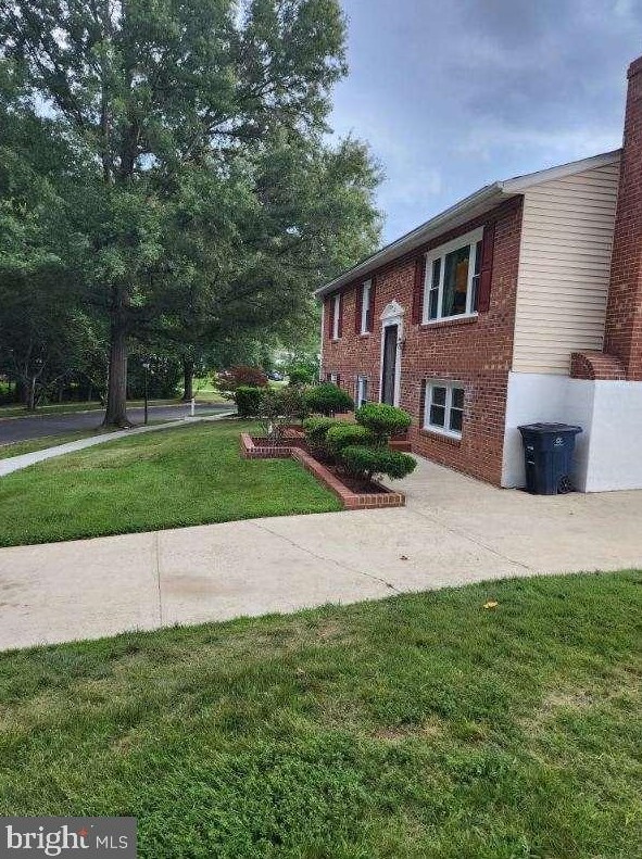 9507 Dalmatia Dr, Clinton MD  20735-4404 exterior