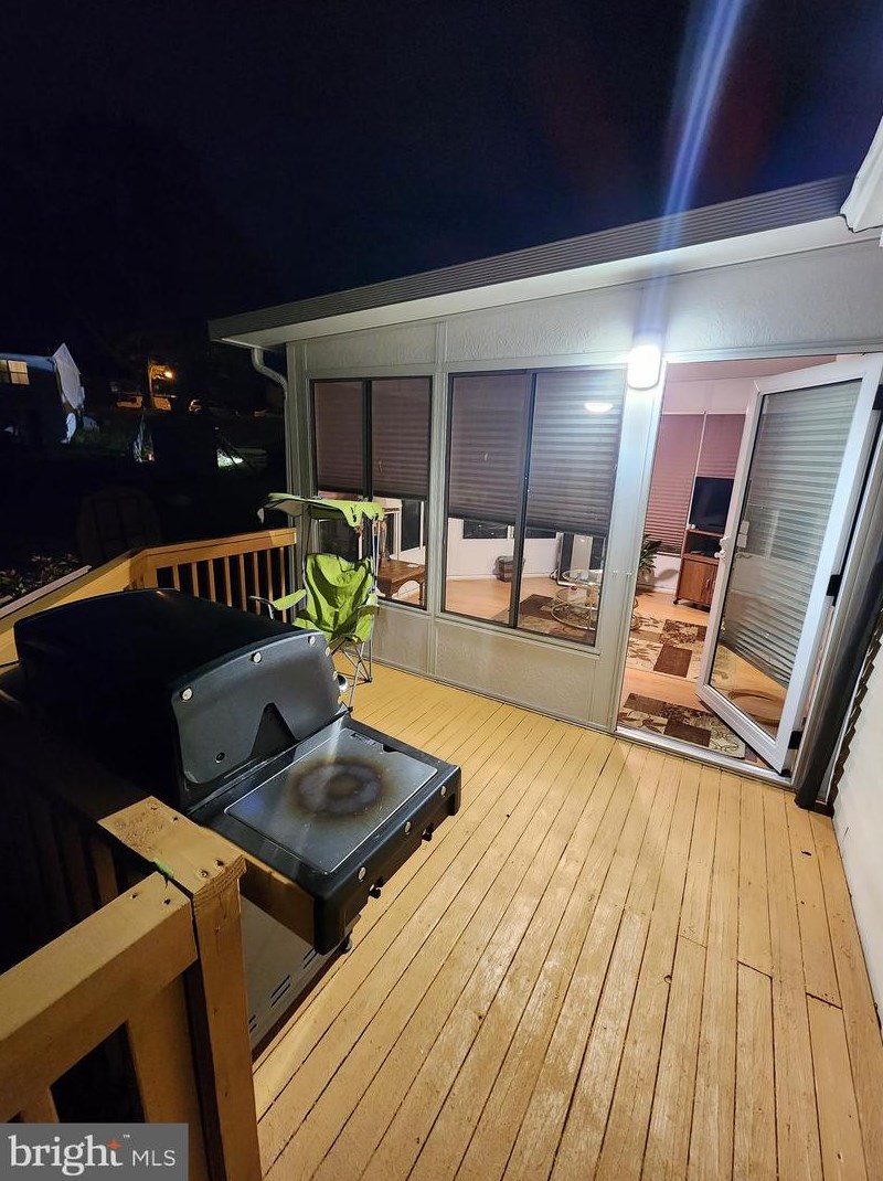 9507 Dalmatia Dr, Clinton MD  20735-4404 exterior