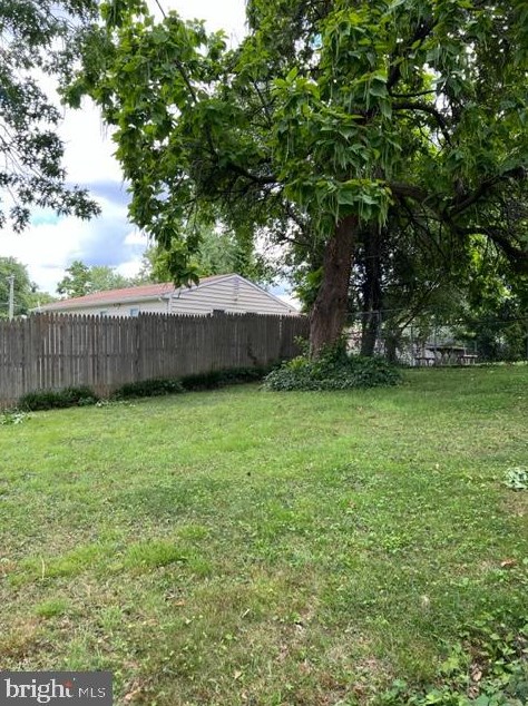 425 Clovis Ave, Capitol Heights, MD 20743-2849