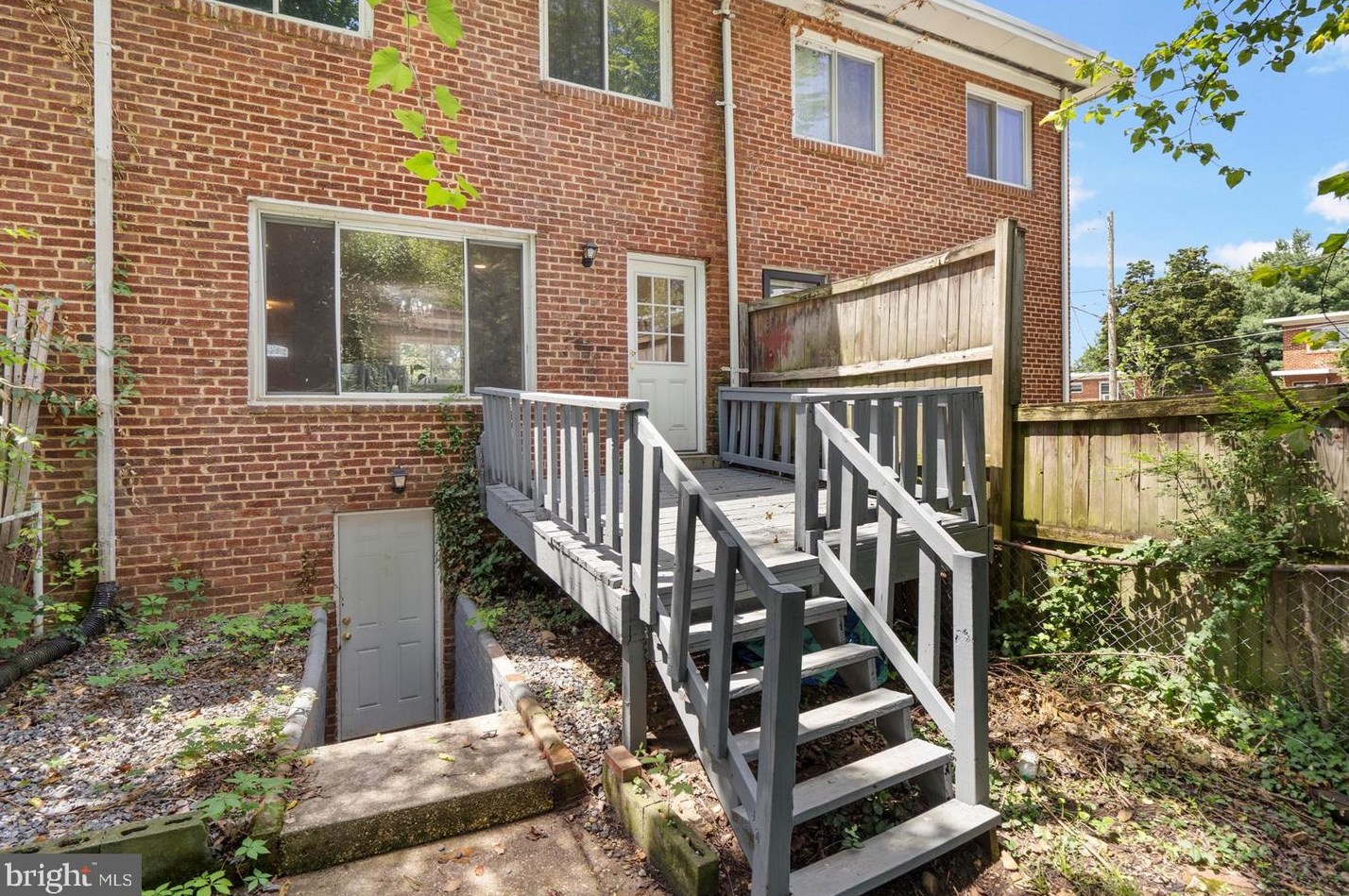 5202 Leverett St, Oxon Hill MD  20745-2032 exterior