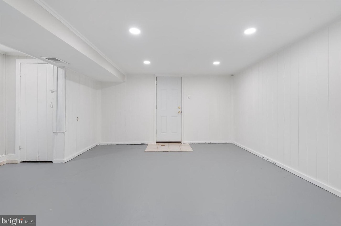 5202 Leverett St, Oxon Hill MD  20745-2032 exterior