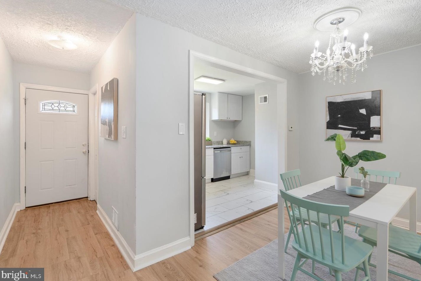5202 Leverett St, Oxon Hill, MD 20745