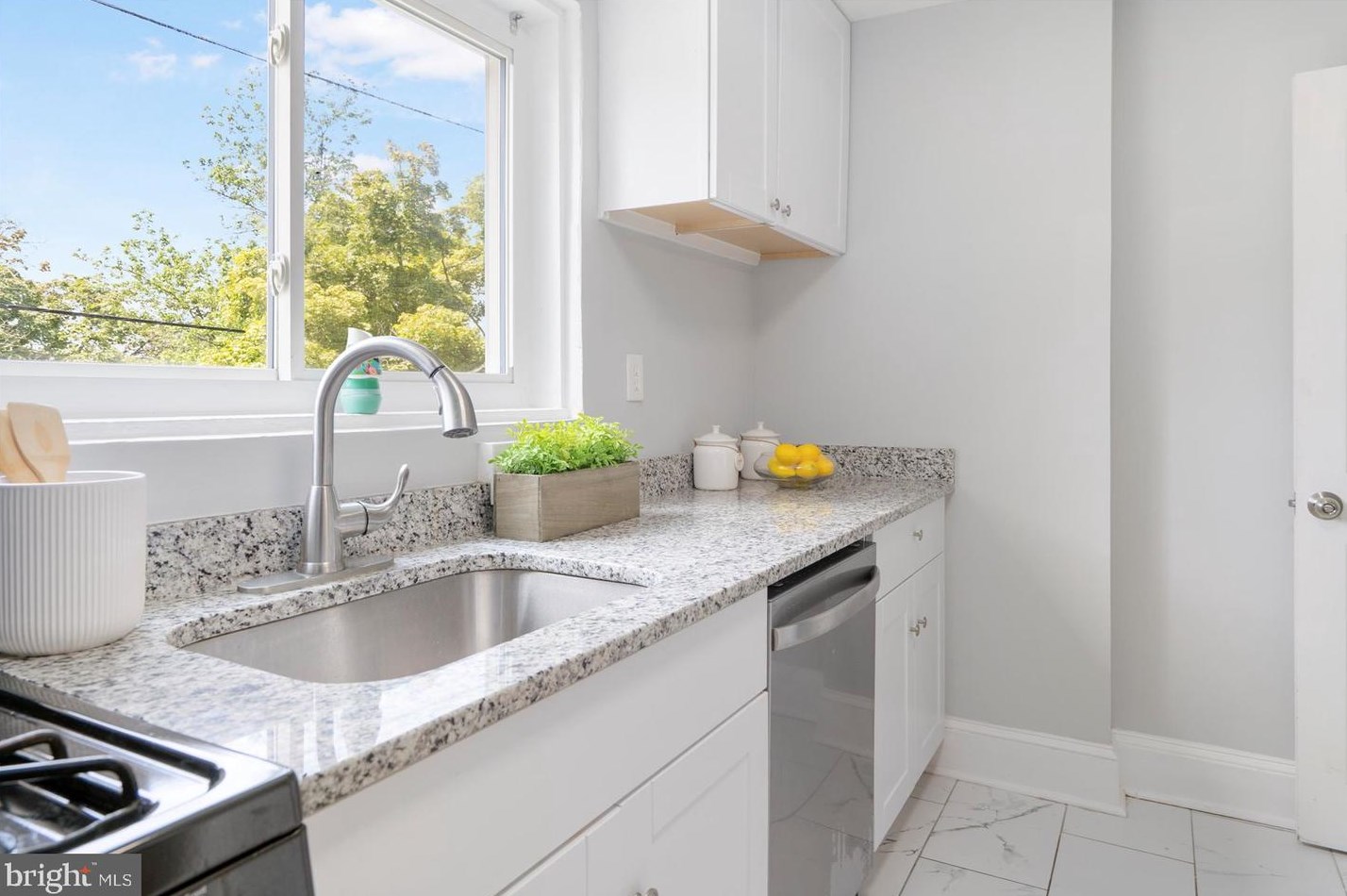 5202 Leverett St, Oxon Hill MD  20745-2032 exterior