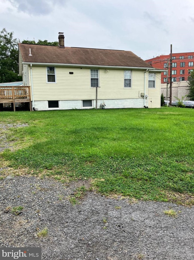 1105 Eastern Ave, Capitol Heights MD 20743-1033 exterior