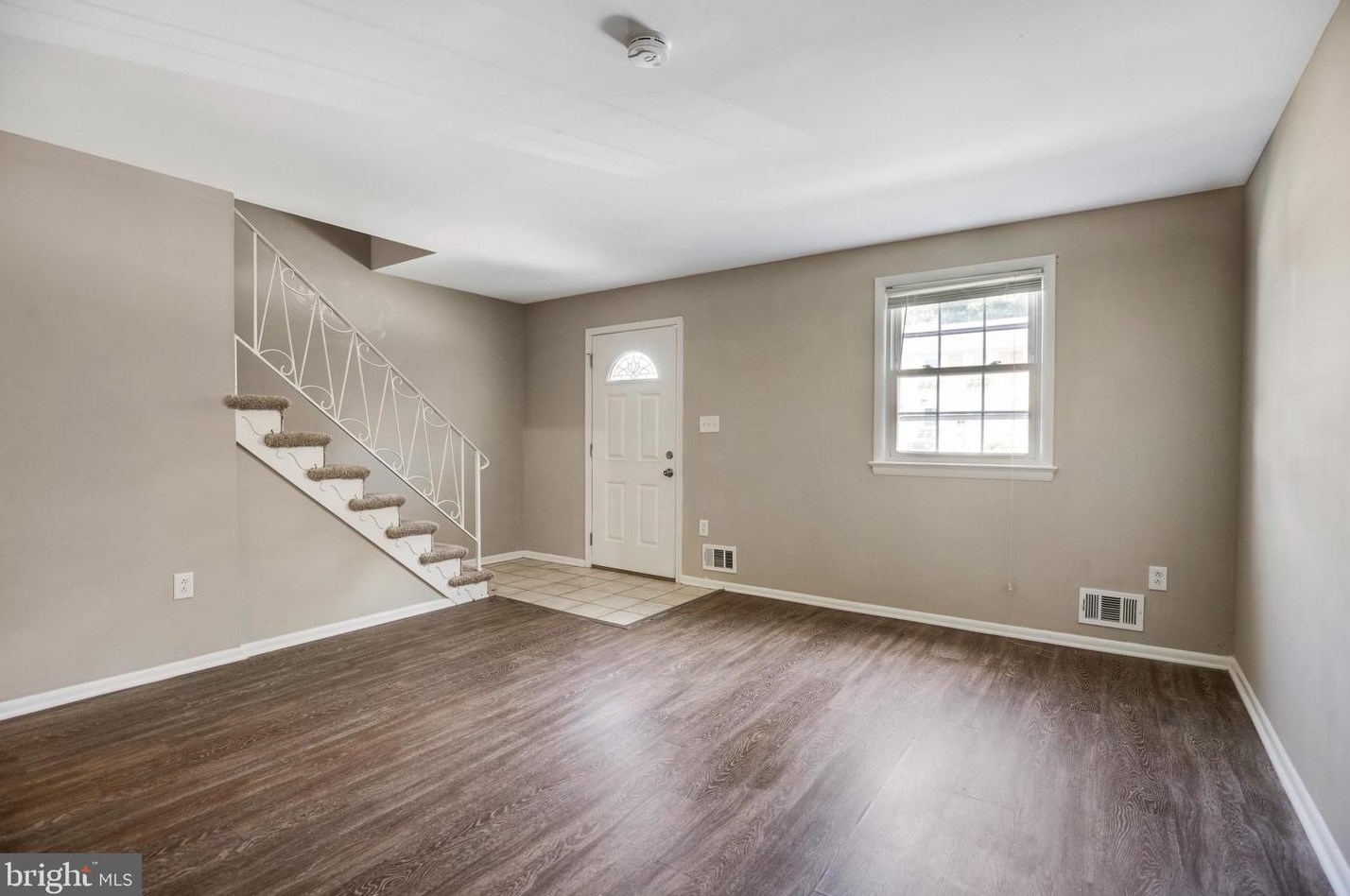 5136 Clacton Ave, Suitland, MD 20746-3828