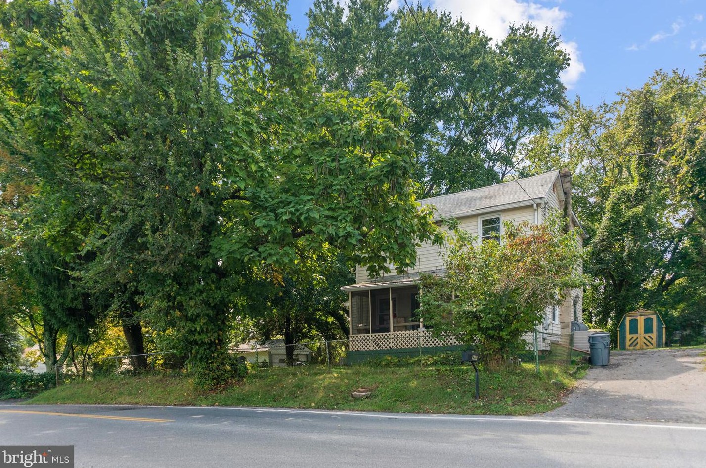 907 Rollins Ave, Capitol Heights, MD 20743-4322