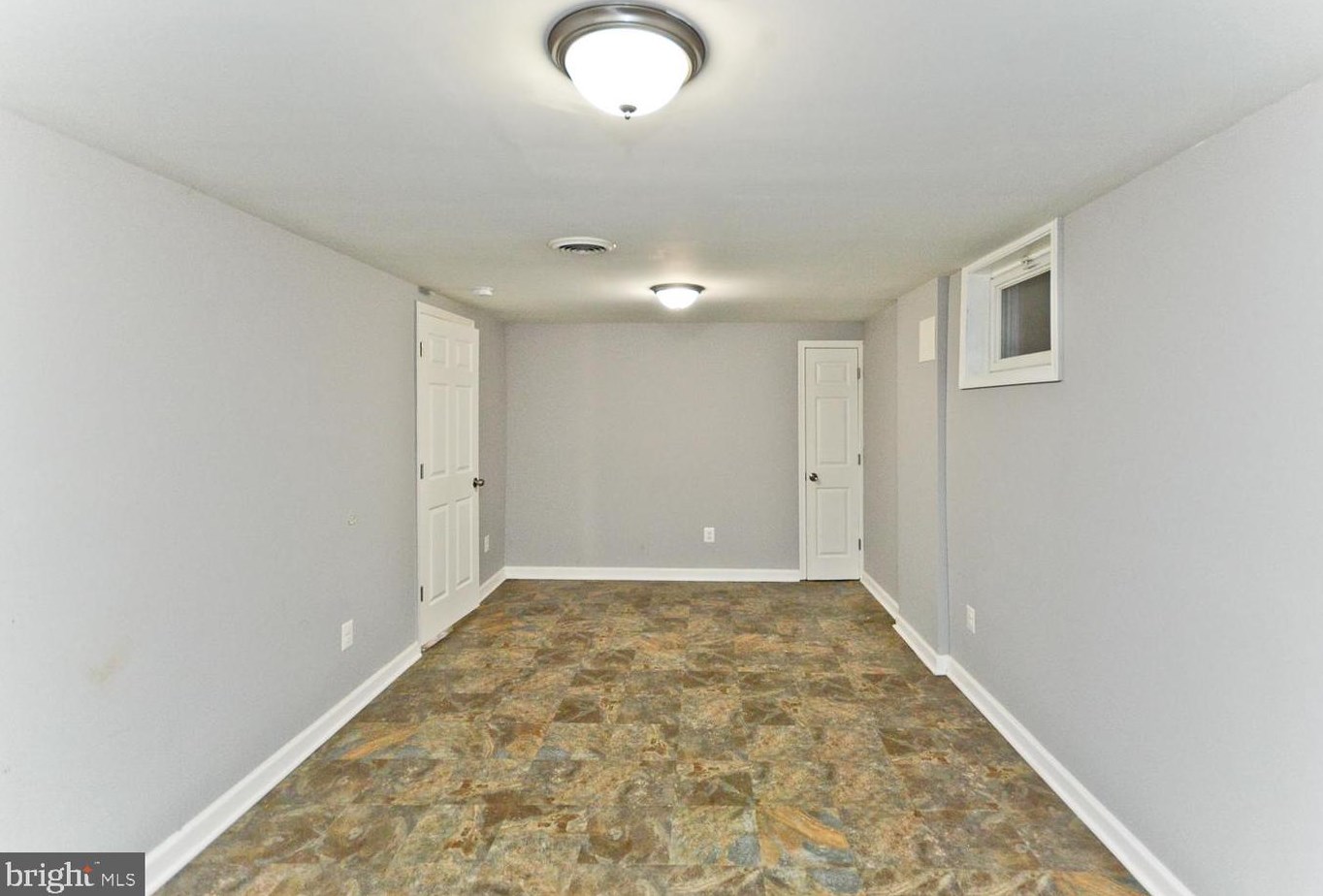 6904 Drylog St, Capitol Heights MD  20743-2403 exterior