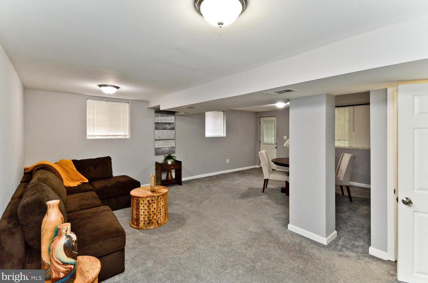 6904 Drylog St, Capitol Heights MD  20743-2403 exterior