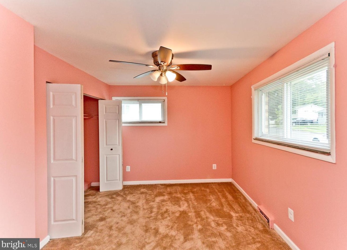 6904 Drylog St, Capitol Heights MD  20743-2403 exterior