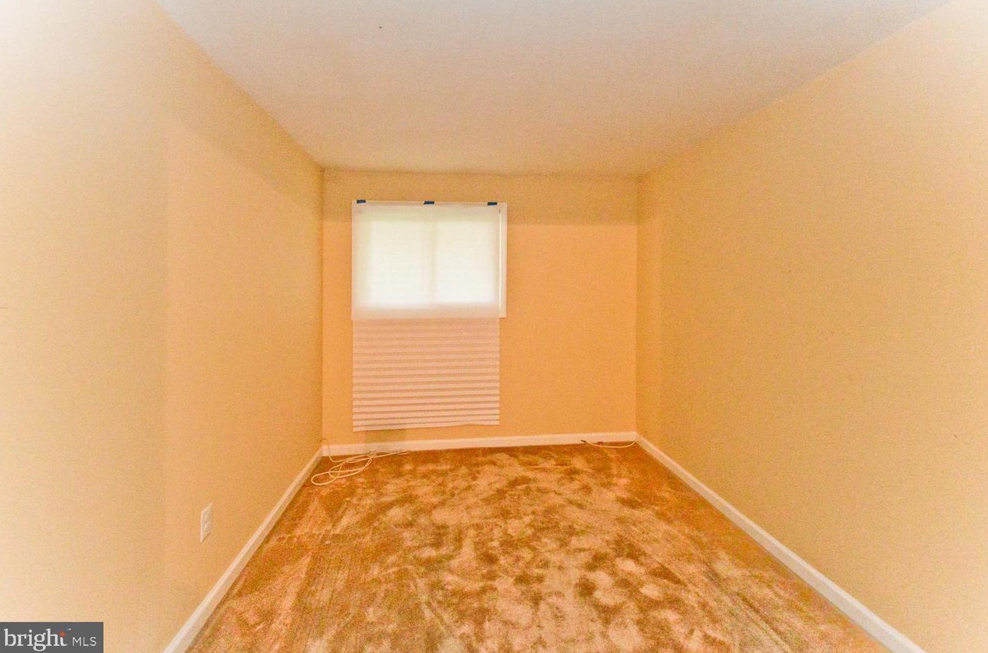 6904 Drylog St, Capitol Heights MD  20743-2403 exterior