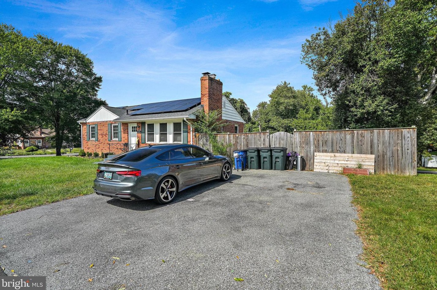 4909 Braymer Ave, Suitland, MD 20746