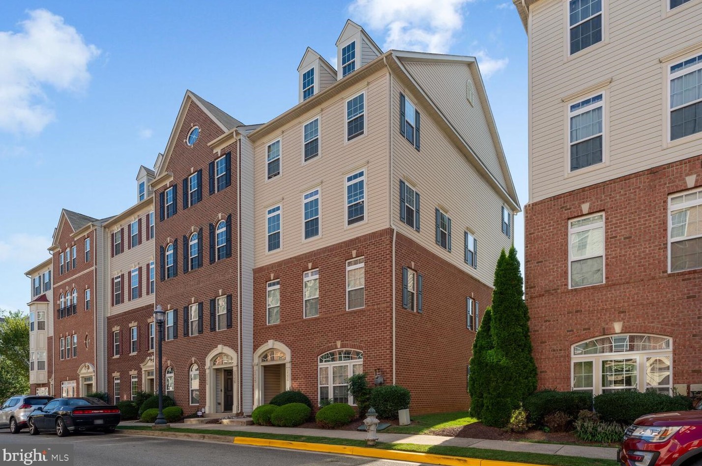 5754 Virginia Ln, Oxon Hill, MD 20745-3574