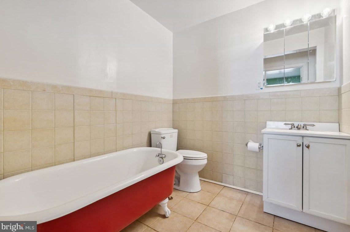 7916 Beechnut Rd, Capitol Heights MD 20743-4733 exterior