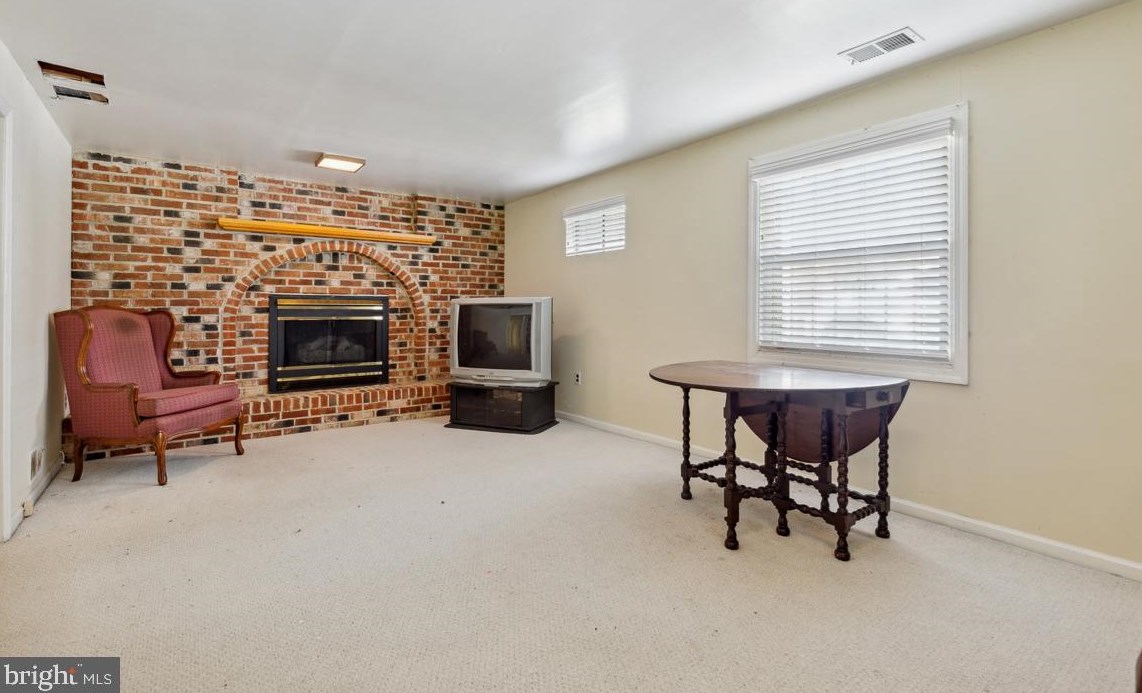 7916 Beechnut Rd, Capitol Heights MD 20743-4733 exterior