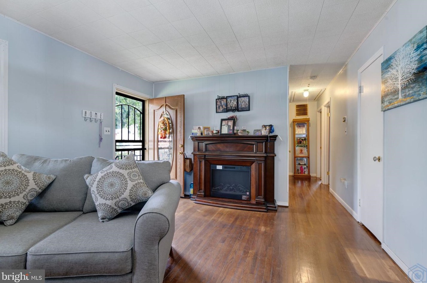 6815 Drylog St, Capitol Heights MD 20743-2401 exterior