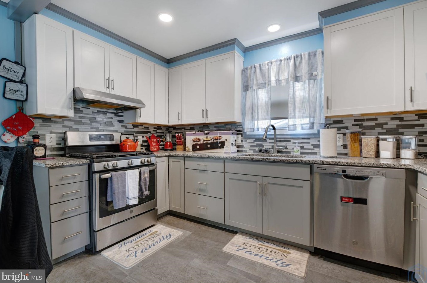 6815 Drylog St, Capitol Heights MD  20743-2401 exterior