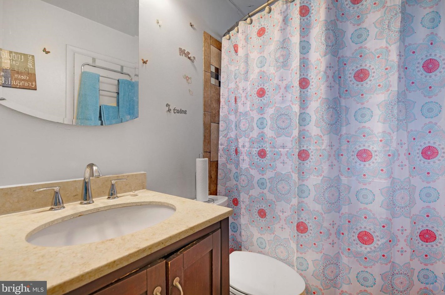 6815 Drylog St, Capitol Heights MD 20743-2401 exterior