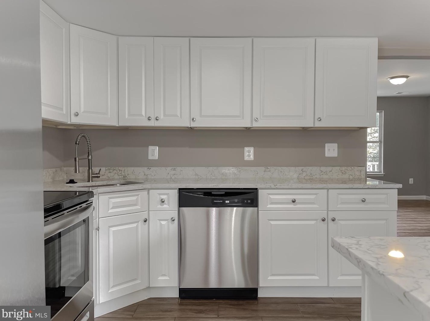 7605 Fox Hunt Ct, Clinton MD 20735-3063 exterior