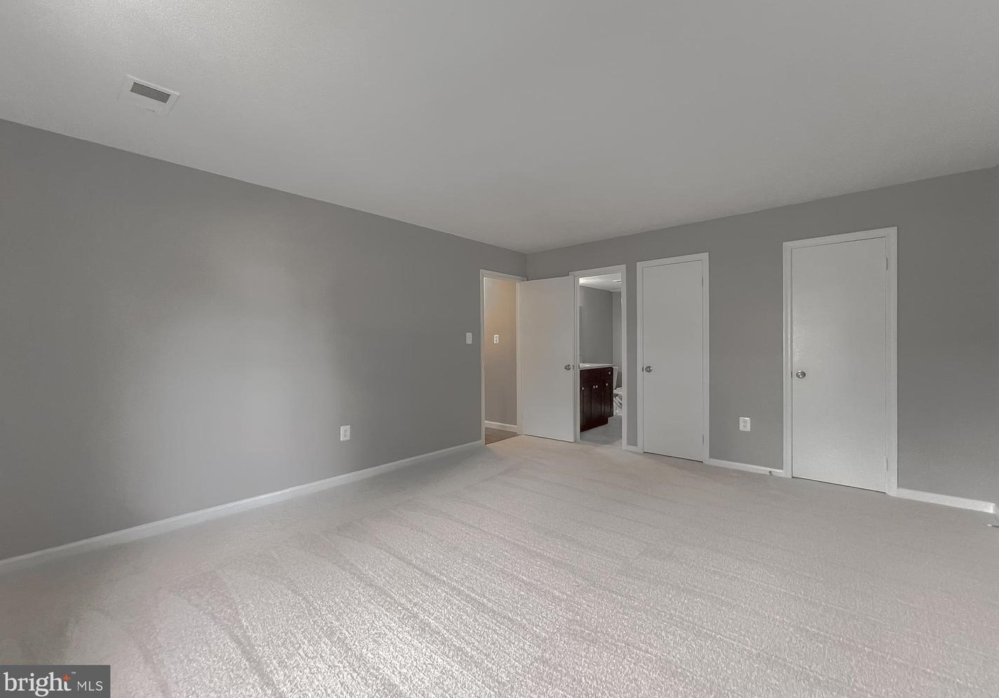 7605 Fox Hunt Ct, Clinton MD 20735-3063 exterior