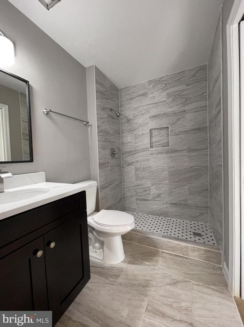 7605 Fox Hunt Ct, Clinton MD 20735-3063 exterior