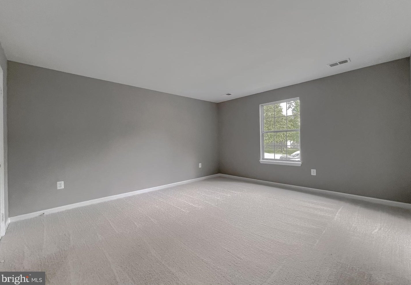 7605 Fox Hunt Ct, Clinton MD 20735-3063 exterior