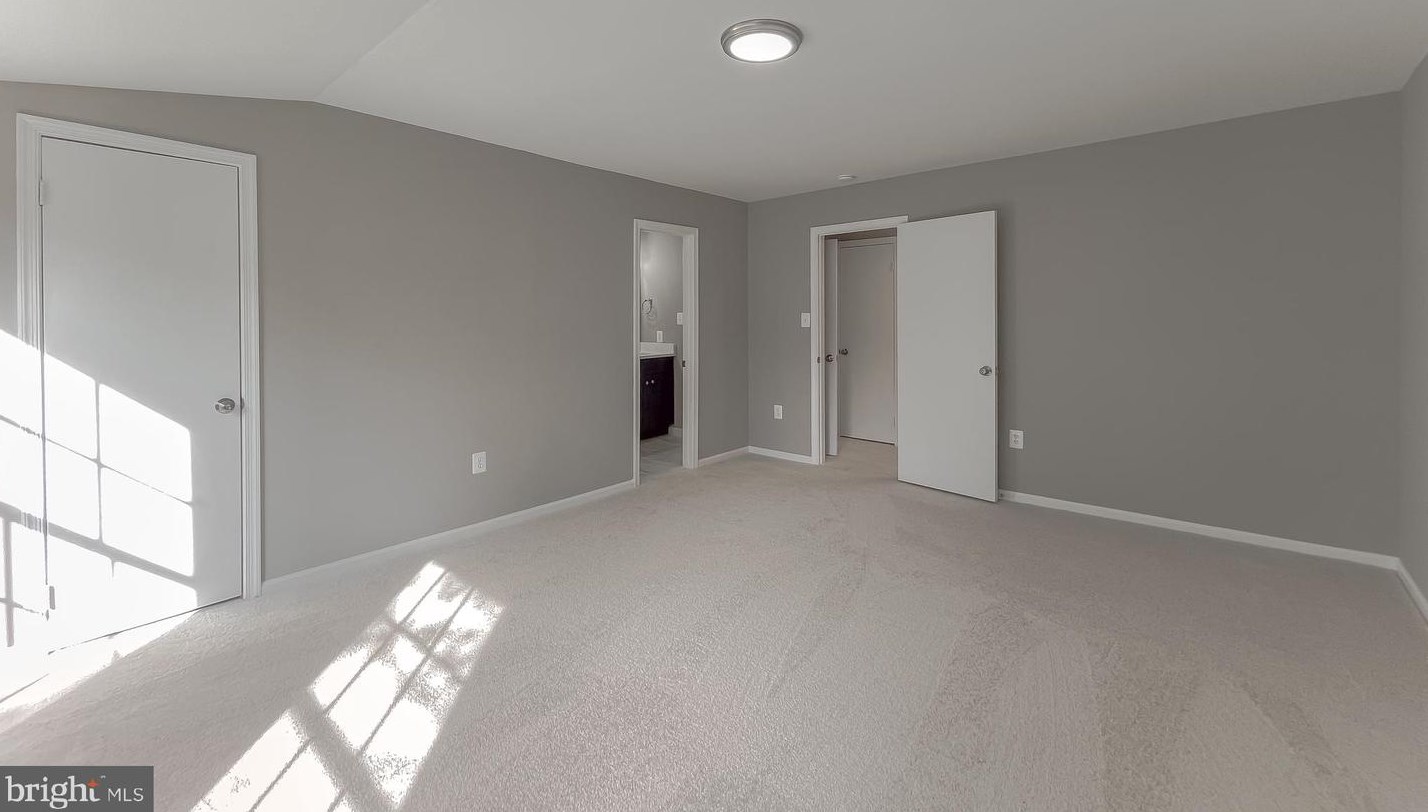 7605 Fox Hunt Ct, Clinton MD 20735-3063 exterior