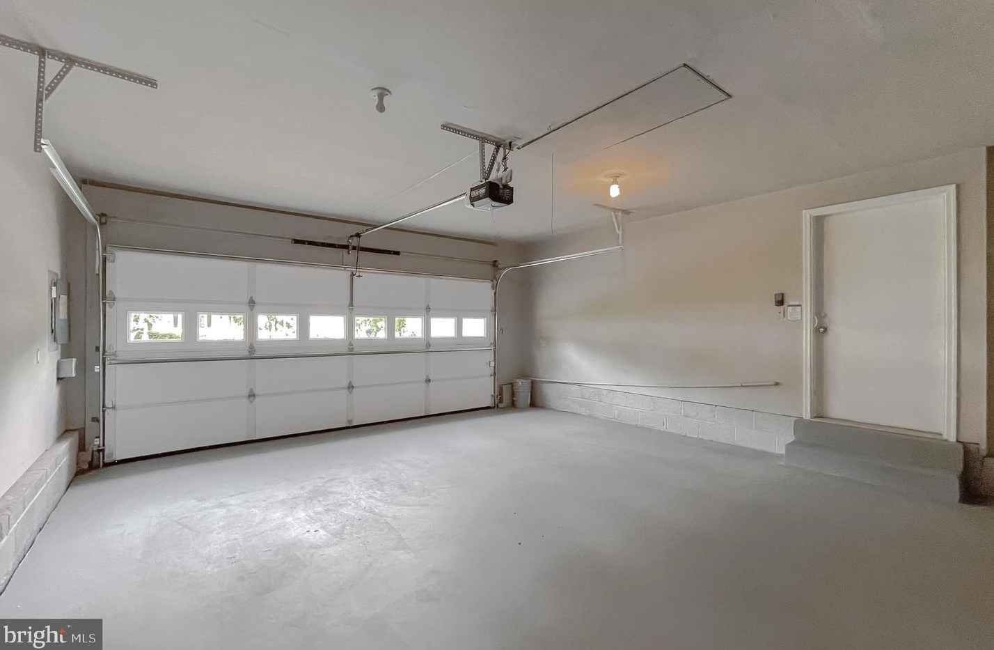 7605 Fox Hunt Ct, Clinton MD 20735-3063 exterior