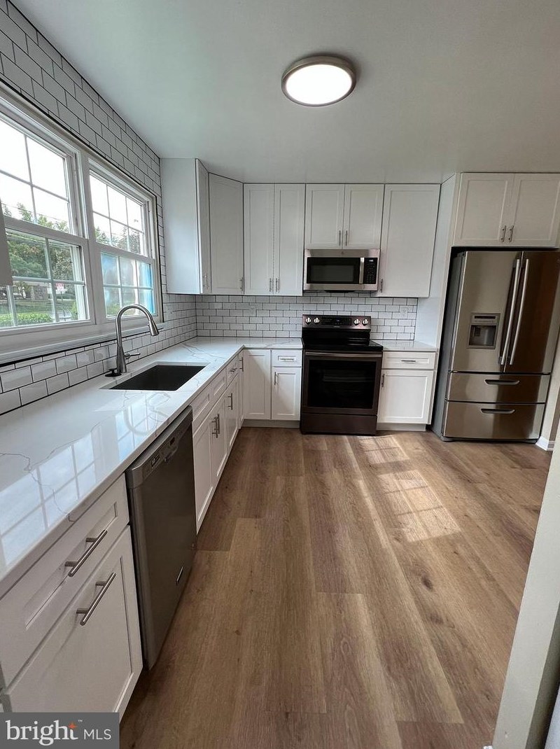 8114 Sandy Spring Rd, Laurel MD  20707-3582 exterior