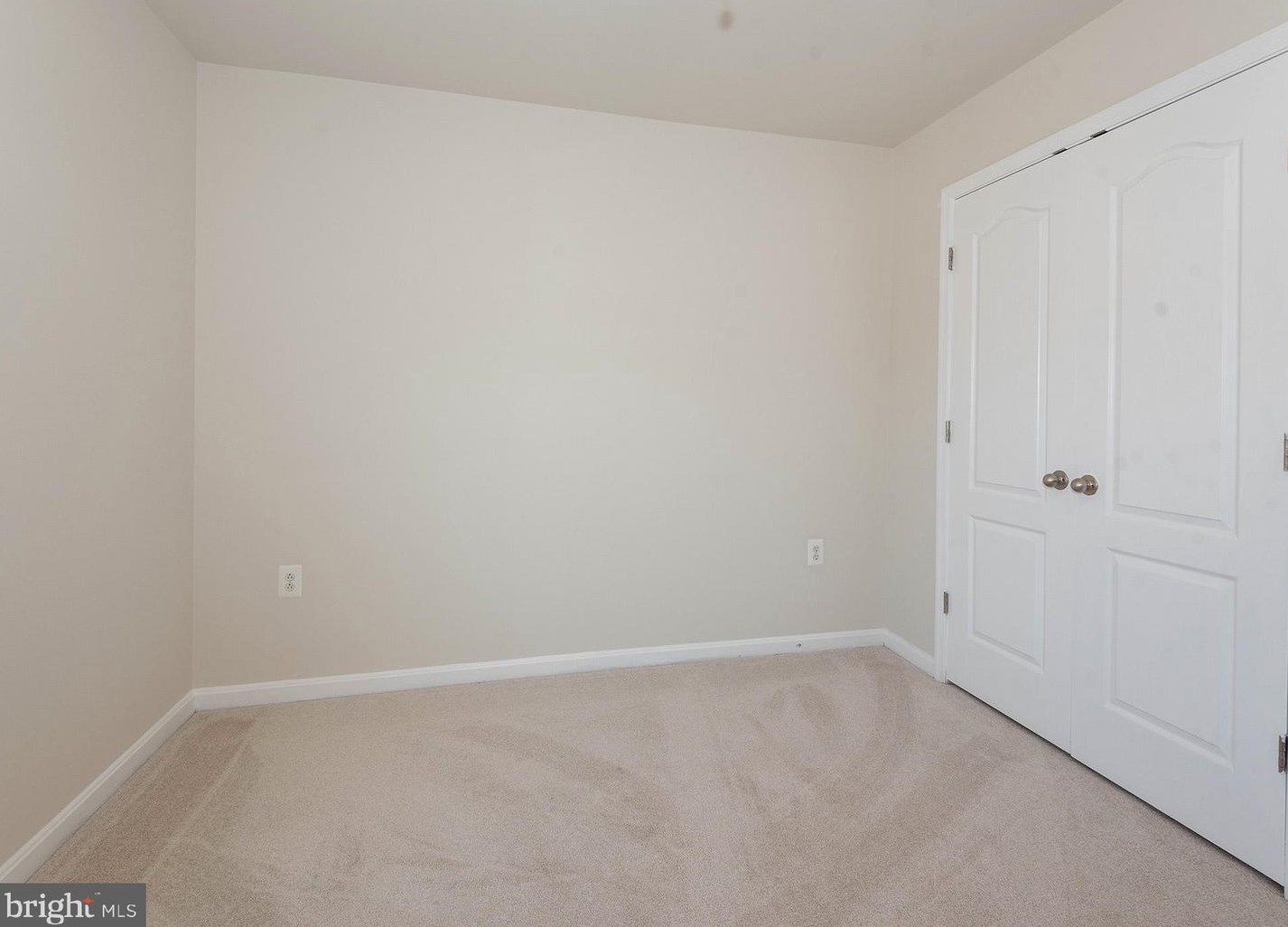 101 Gray St, Capitol Heights MD 20743-1213 exterior